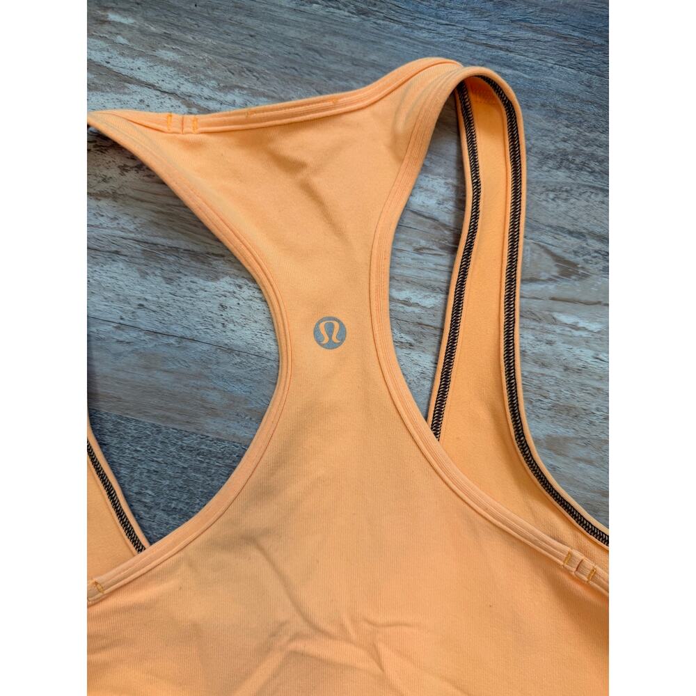 Lululemon - Picture 4 of 5